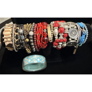 Lot of 17 Mixed Bracelets Bangles Stretch Leather Stone Wrap Wear or Resell
